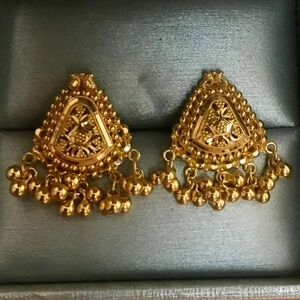 Brilliant, Ornate 21K Gold Earrings